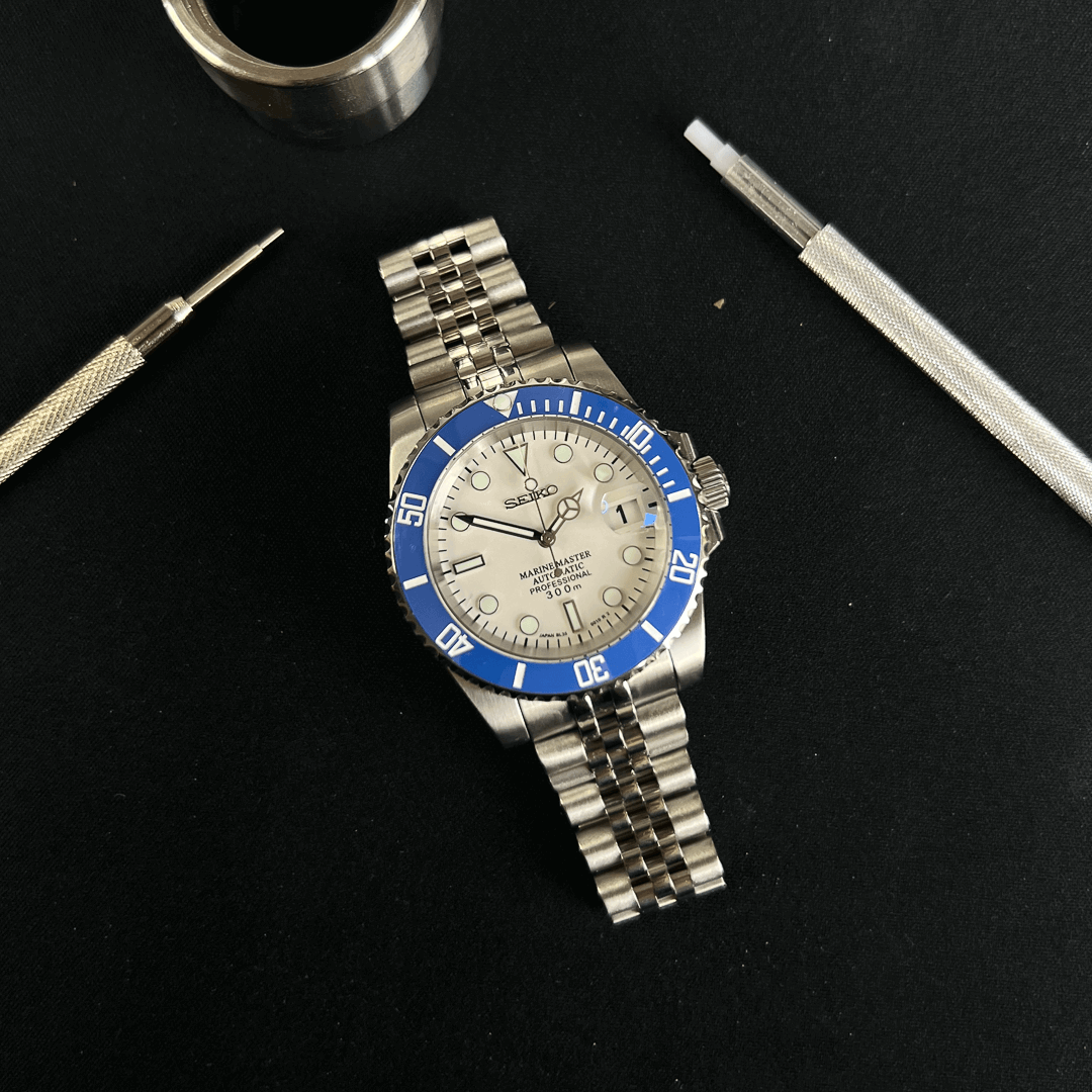 SUB 40 White/Blue - Seiko NH35 Automatic